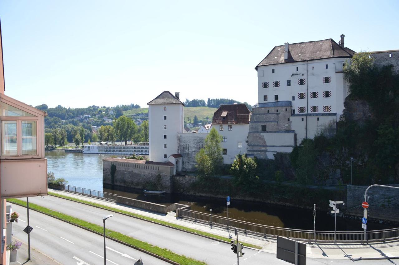 Stilvolles Appartement Mit Blick Auf Das Dreifluesse-Eck Passau Exterior foto