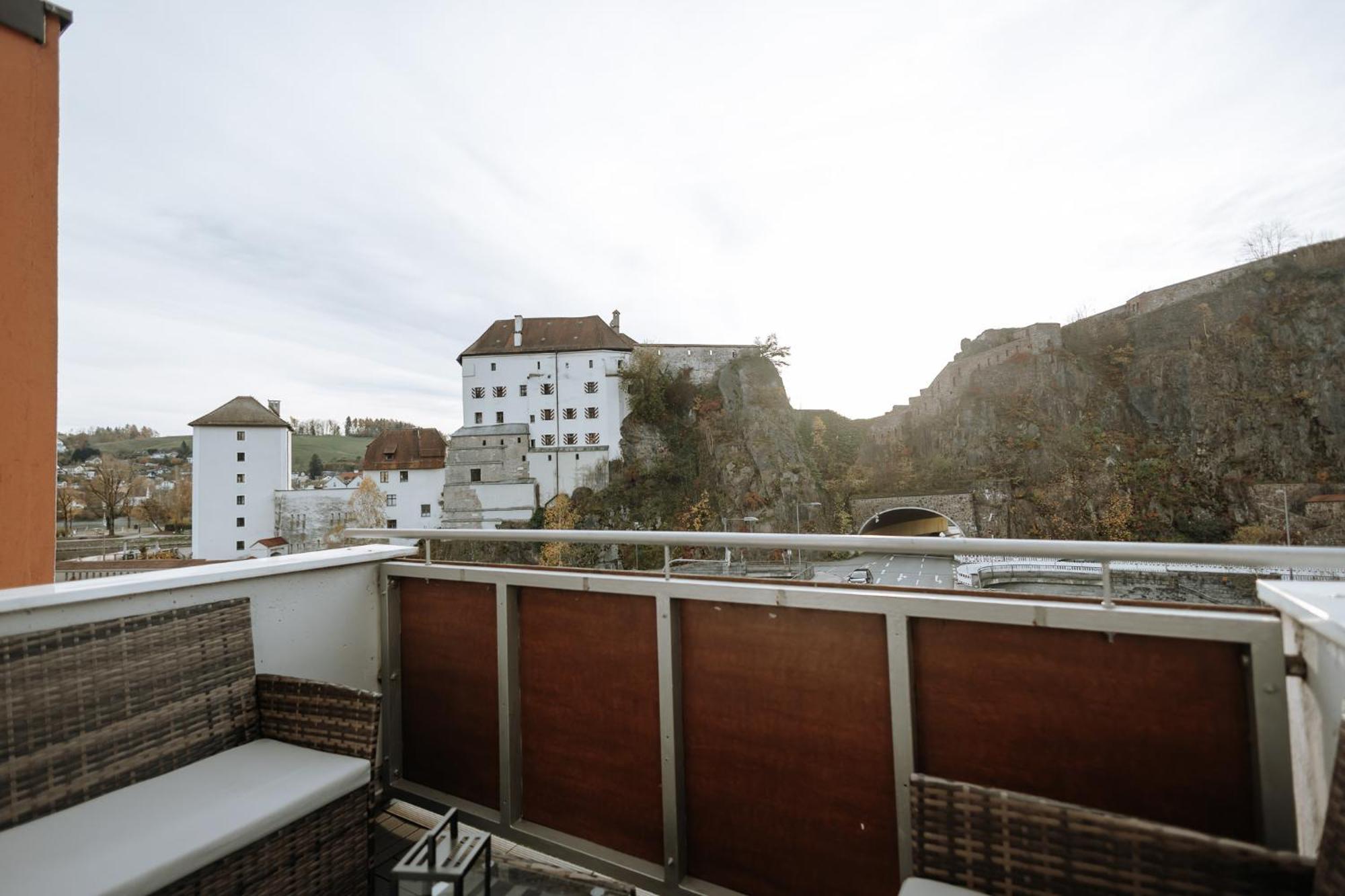 Stilvolles Appartement Mit Blick Auf Das Dreifluesse-Eck Passau Exterior foto